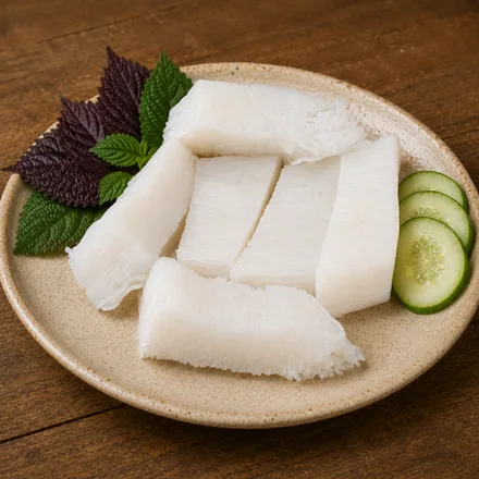 Đĩa bún lá cắt khối, sợi trắng ngà ép chặt