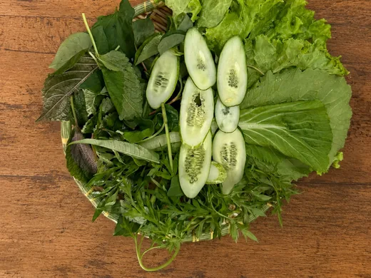 Rổ rau sống ăn kèm